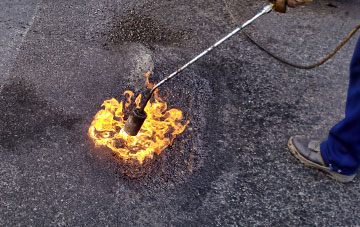 Leighton Bromswold flat roofing repairs